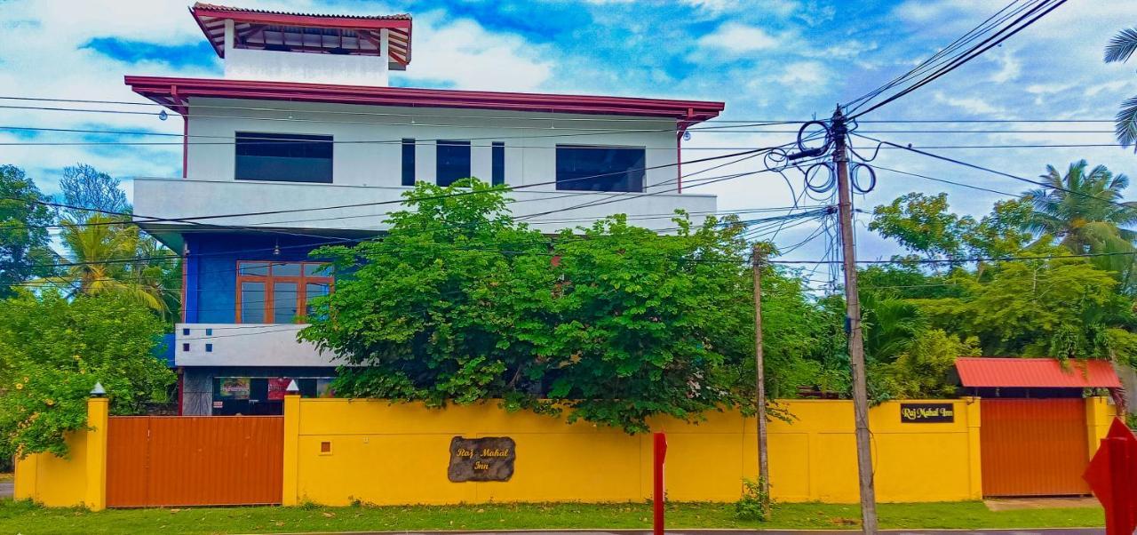 Raj Mahal Inn Wadduwa Exterior photo
