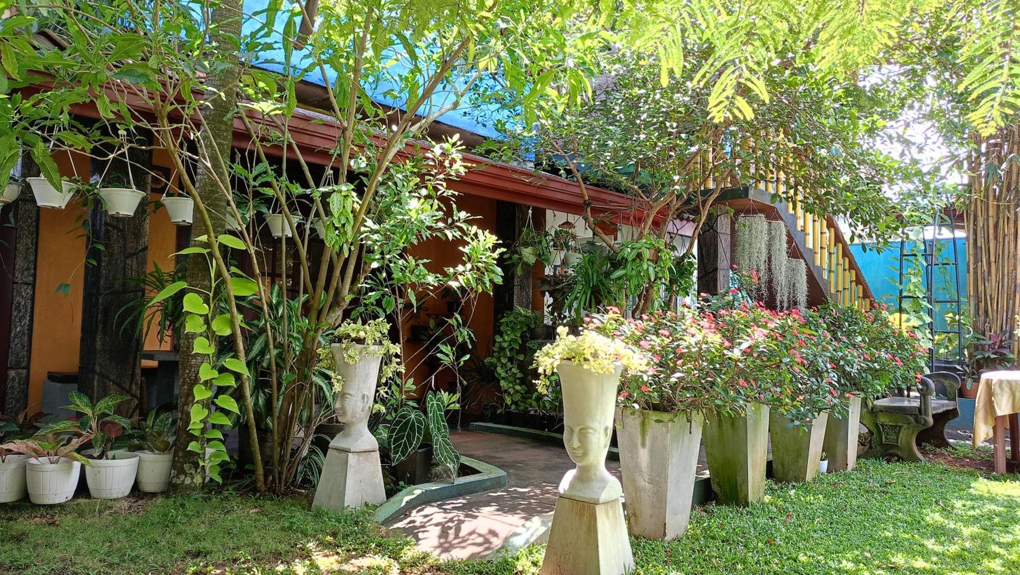 Raj Mahal Inn Wadduwa Exterior photo