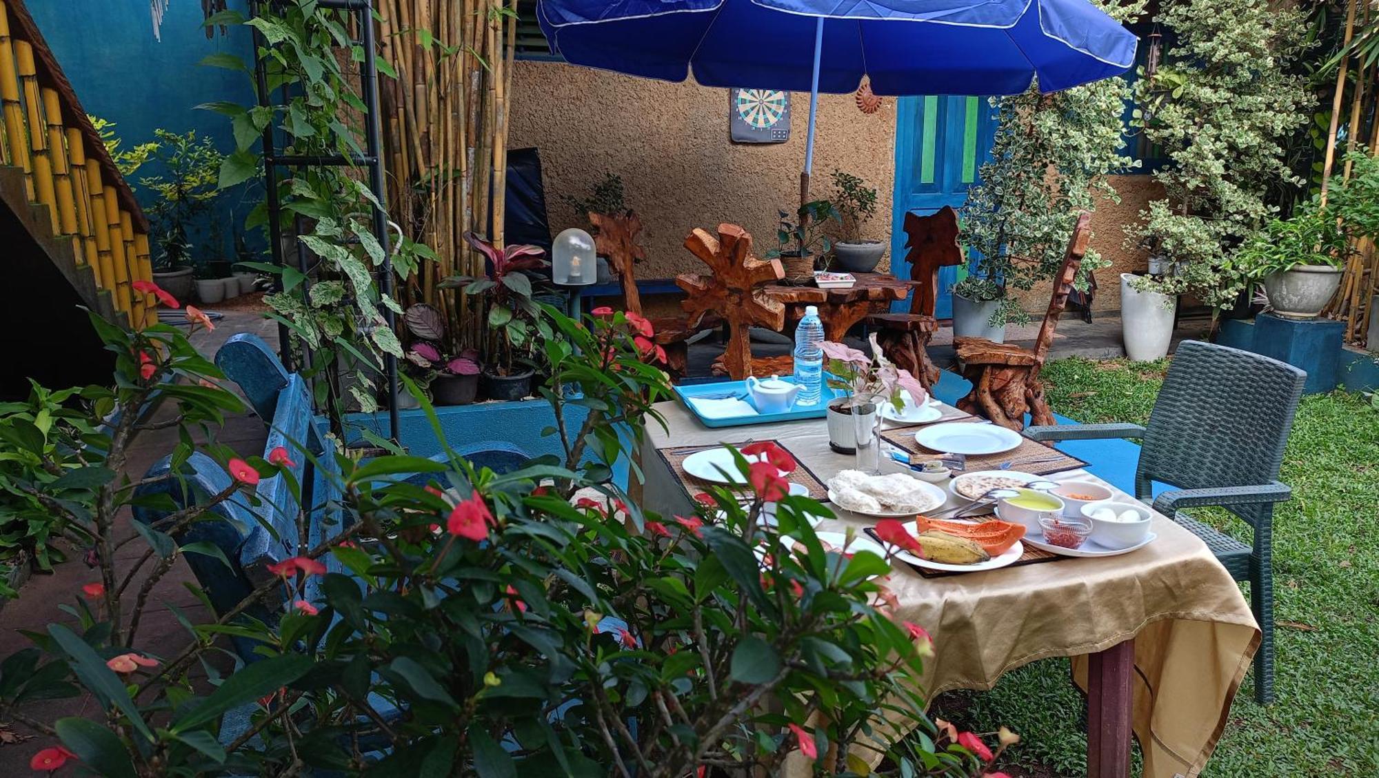 Raj Mahal Inn Wadduwa Exterior photo